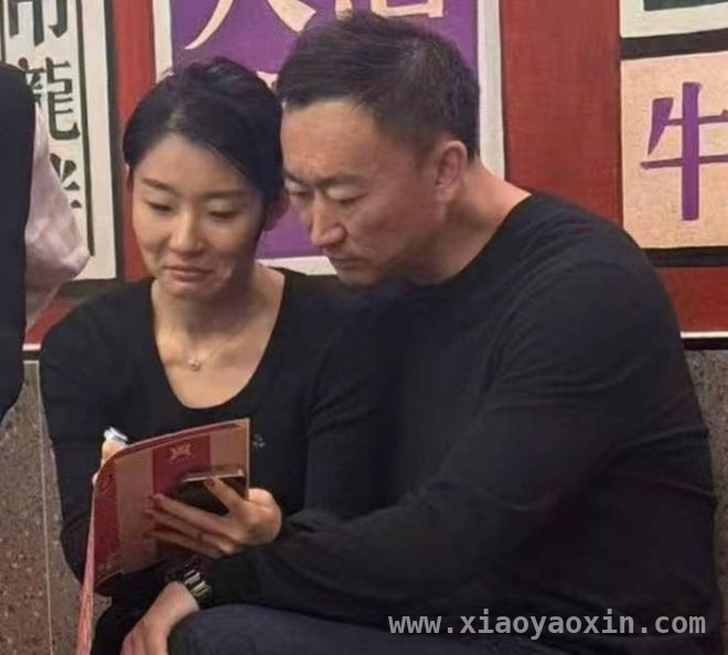 赛场风云未起，刘维伟场外桃色风暴来袭！，季后赛首日，刘维伟被妻子炮轰出轨成焦点！