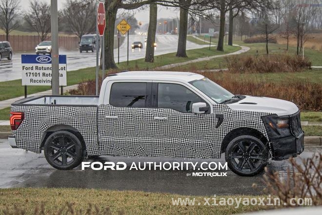 2026款福特F - 150 Lobo原型皮卡亮相，细节差异暗藏玄机