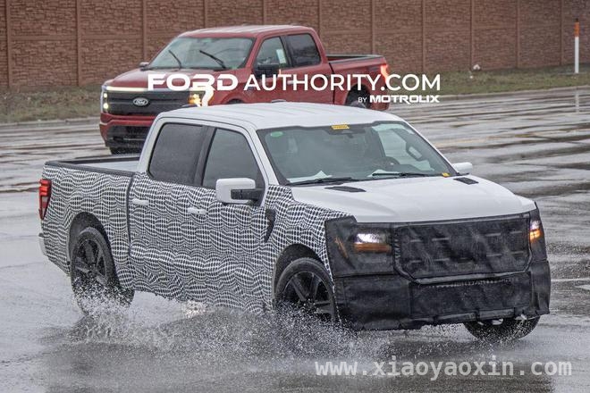 2026款福特F - 150 Lobo原型皮卡亮相，细节差异暗藏玄机