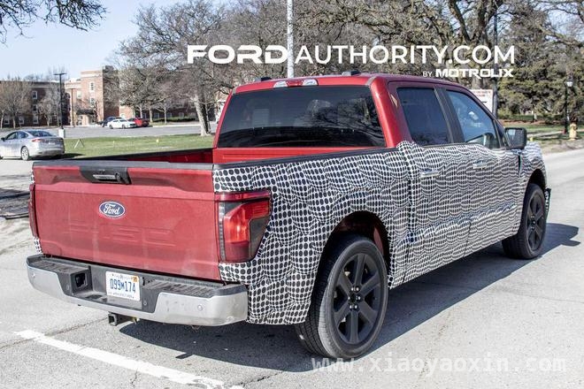 2026款福特F - 150 Lobo原型皮卡亮相，细节差异暗藏玄机