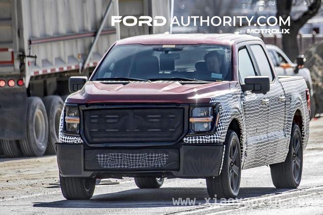 2026款福特F - 150 Lobo原型皮卡亮相，细节差异暗藏玄机