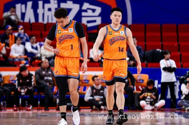 广东宏远阵容调整，对决上海男篮胜算几何？ 广东宏远vs上海男篮，谁能突出重围？