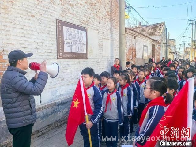 清明在山东，缅怀先烈与绿色祭扫并行