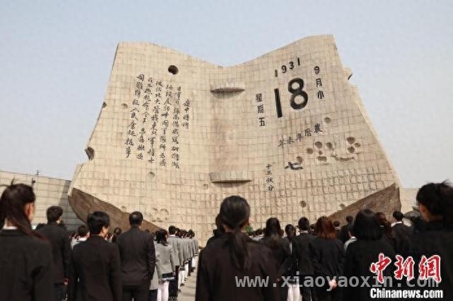 清明忆忠魂，沈阳青年赓续抗战精神，沈阳清明铭记活动：缅怀先烈，共筑未来