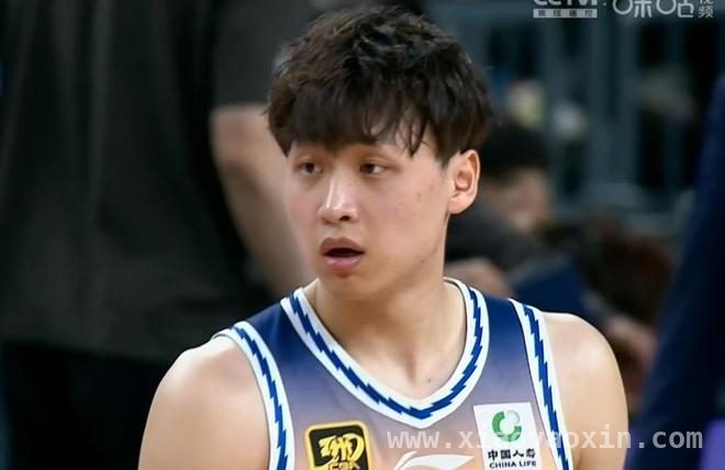 季后赛附加赛：新疆男篮7分优势击败同曦，林葳闪耀难挽败局