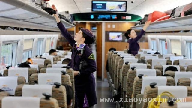 长三角铁路清明运输大爆发，今日预计发送410万人次，清明节长三角铁路迎客流巅峰，单日客发量有望刷新纪录