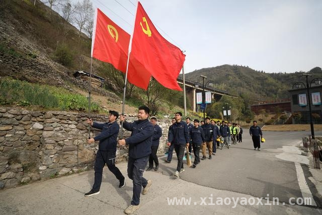 巴山站追思：年轻烈士热血铸就铁路，党团员传承信念