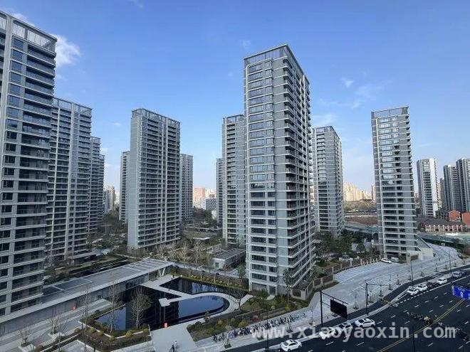 杭州楼市“金三”成色足，不同房源表现各异 杭州楼市“金三”火爆，购房人遭遇房东临时涨价困境