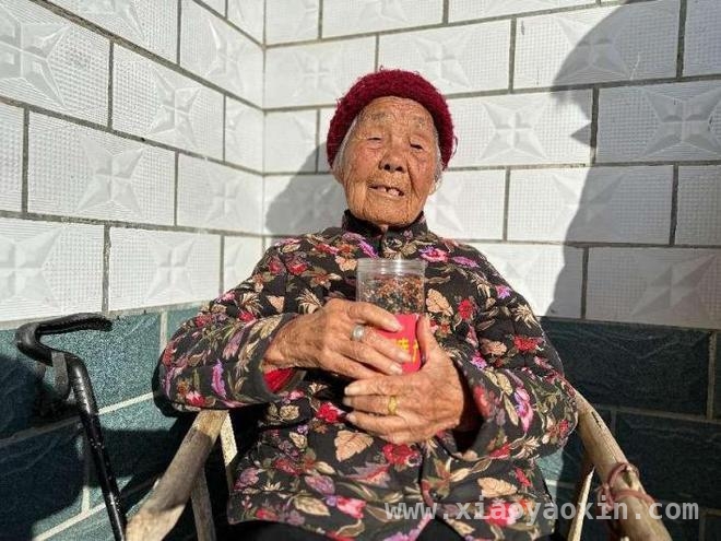 雪域高原上的英烈守护：民族团结与敬意的传承