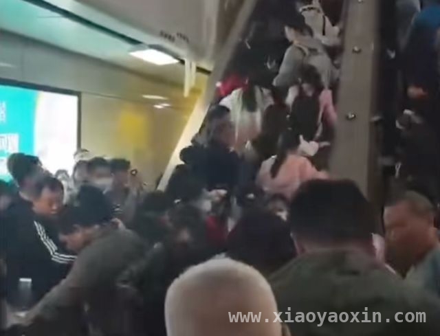 深圳北站地铁站：网传踩踏事故是真是假？，深圳北站地铁站大客流引发关注，真相究竟如何？