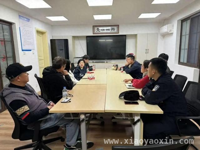 刚柔并济！街道执法队拆除违规设施赢民心 黄浦区街道执法队化解公共空间难题，彰显治理温度